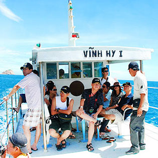 Tour Tết Ất Mùi - Vịnh Vĩnh Hy – Đảo Bình Hưng – Mũi Né 3N2Đ  
