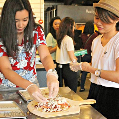 Khóa Học Làm 2 Loại Bánh Pizza Tại Rainbow Snow Kitchen Place 1 Buổi