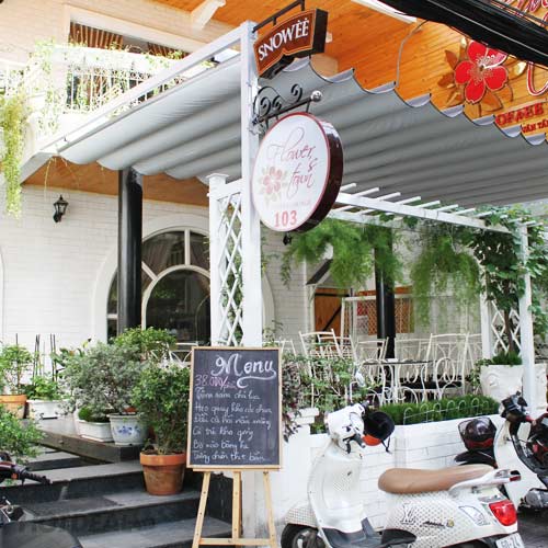 2 Viên Kem Tự Chọn Snowee - Café Đông Dương  