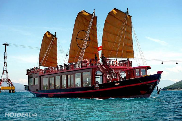 Nha Trang Emperor Cruise 5* - Ngắm Hoàng Hôn - Ăn Tối Set Menu 05 Món